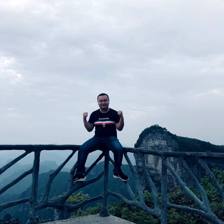 涪陵最靓的仔的照片