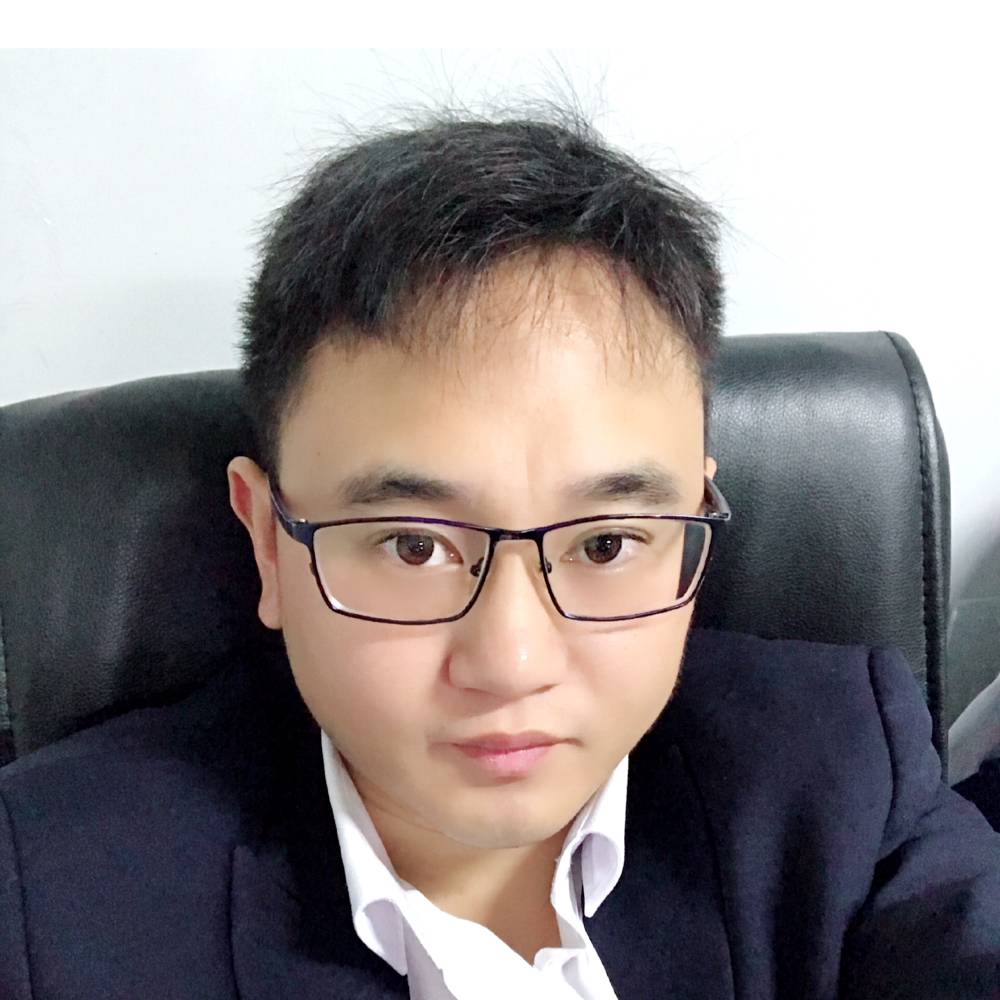 老鼠蹁跹机智的照片