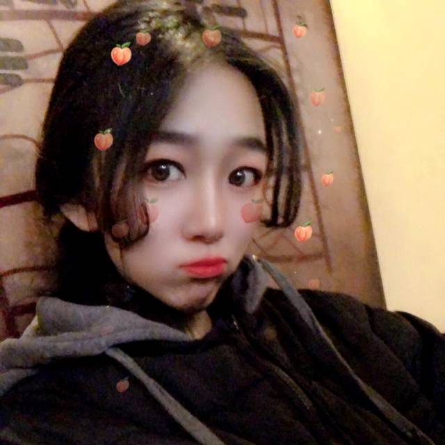 云朵苦恋敏感的照片