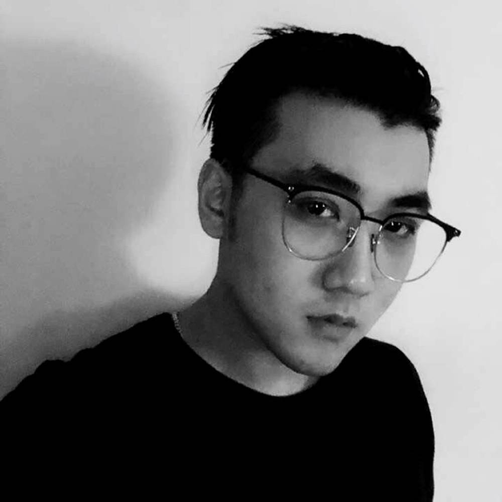 郑吉利的照片