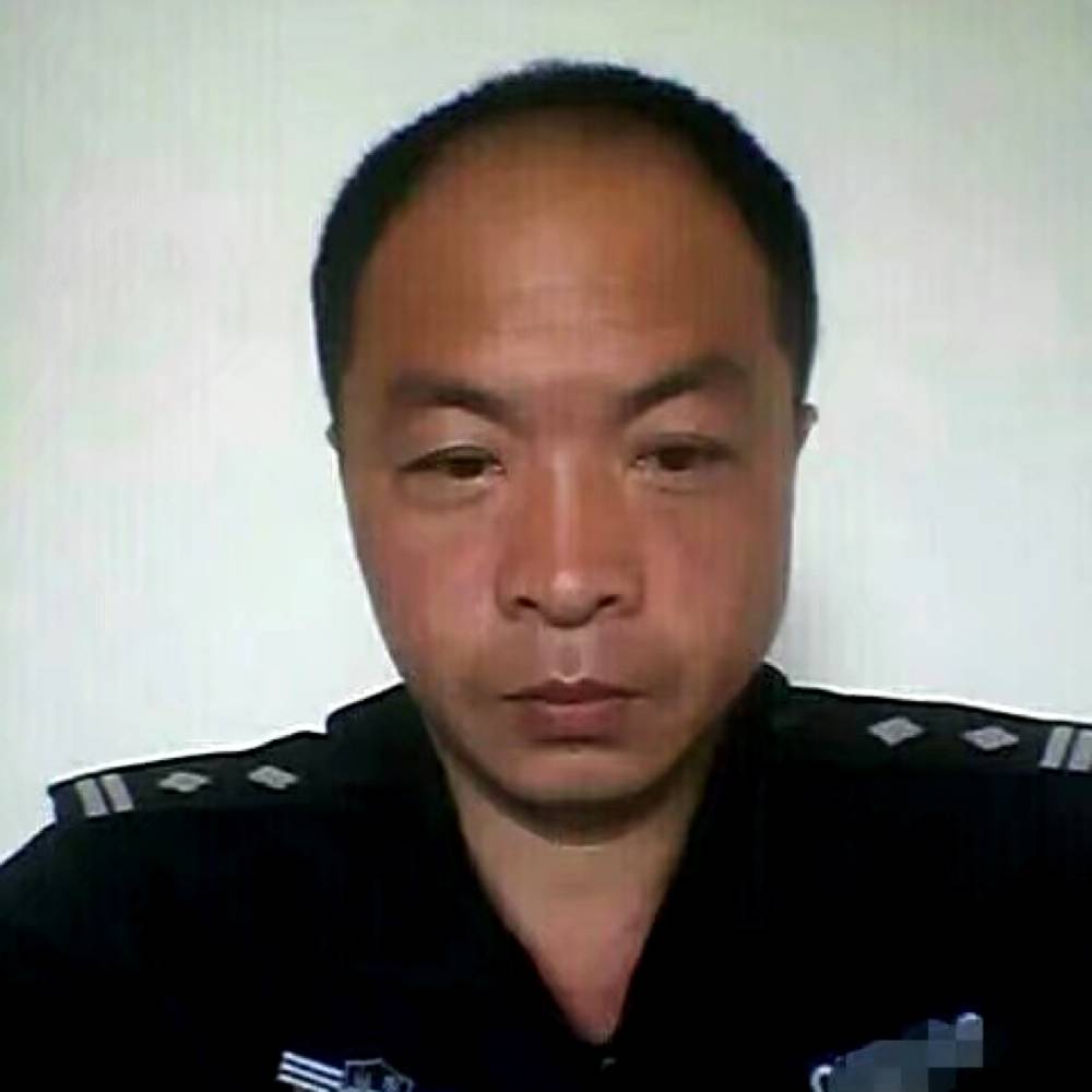 嚓茶温柔的照片