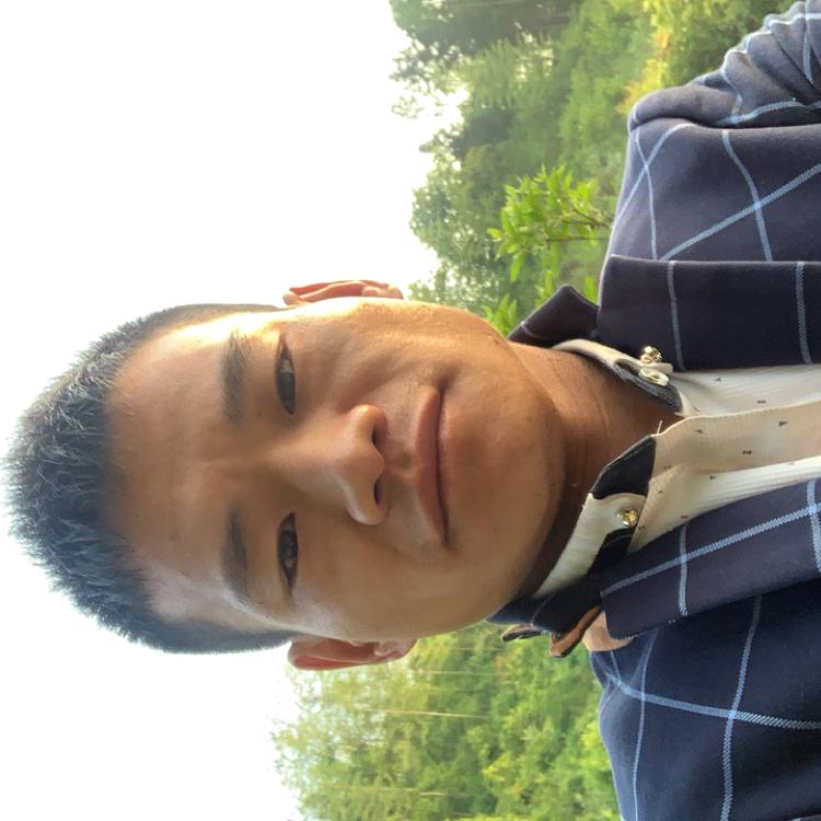 余绍龙的照片