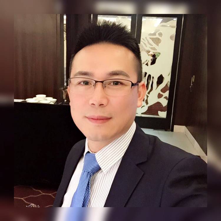 麦佬斯的照片