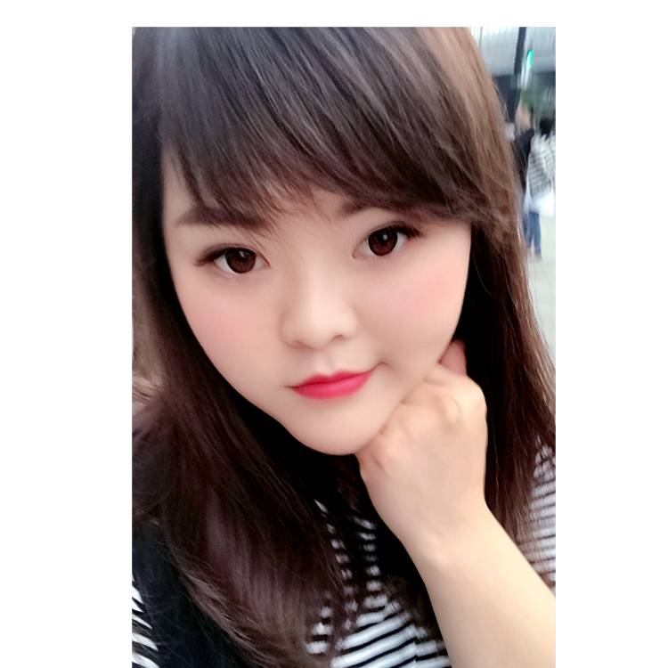 苓苓美女的照片