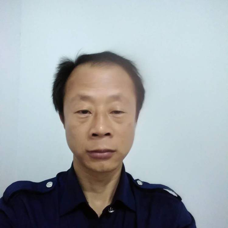 王现的照片