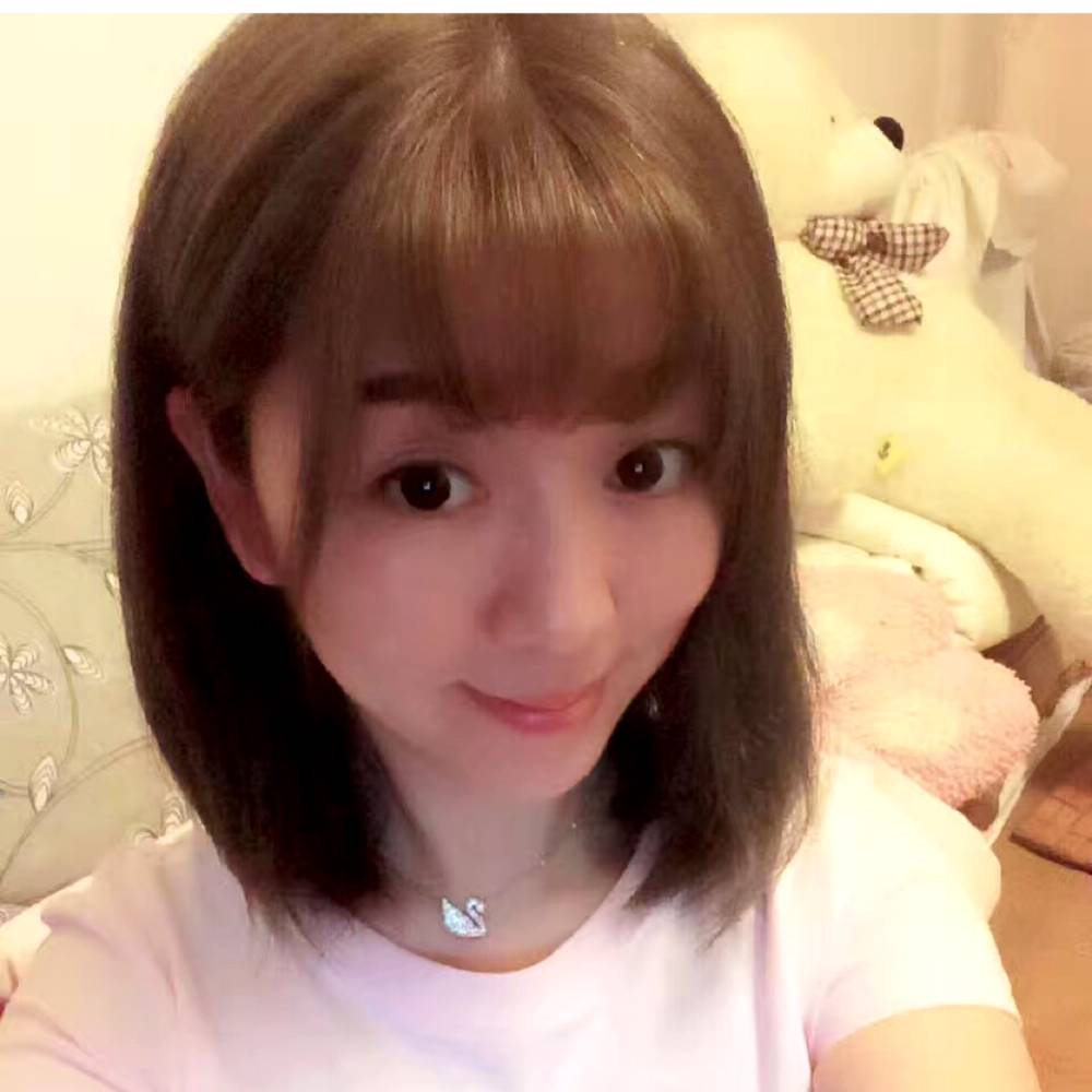 夏露聪慧的照片