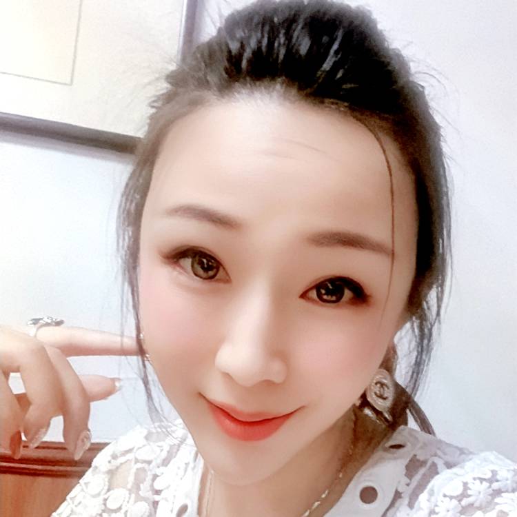 尘宵乐观,晓菲的照片