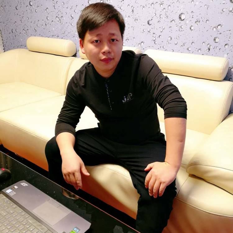 孙鑫的照片