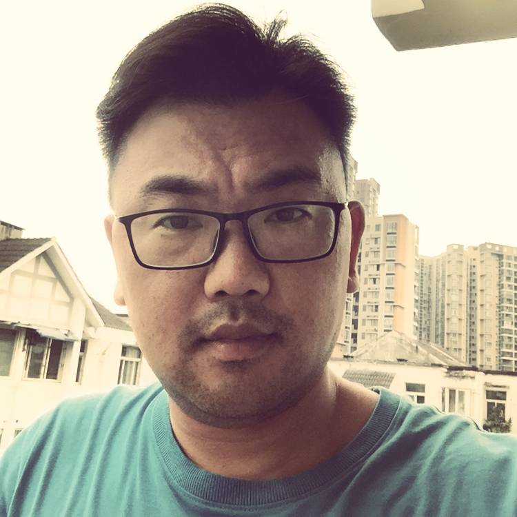 一树梨花落晚风的照片