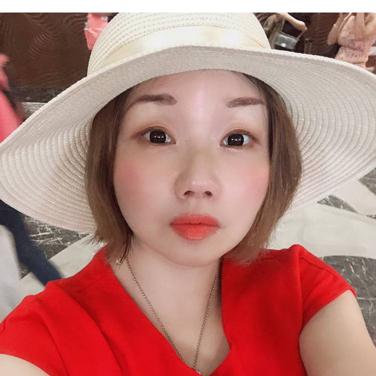 猫猫兔的小马甲的照片