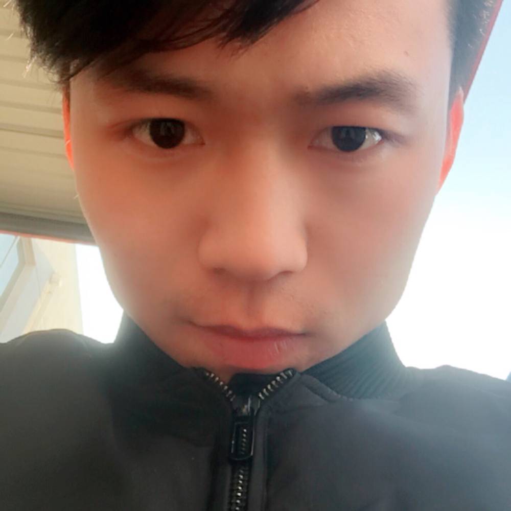 保温杯兴奋的照片