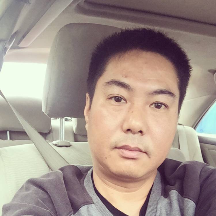 乱尘的照片