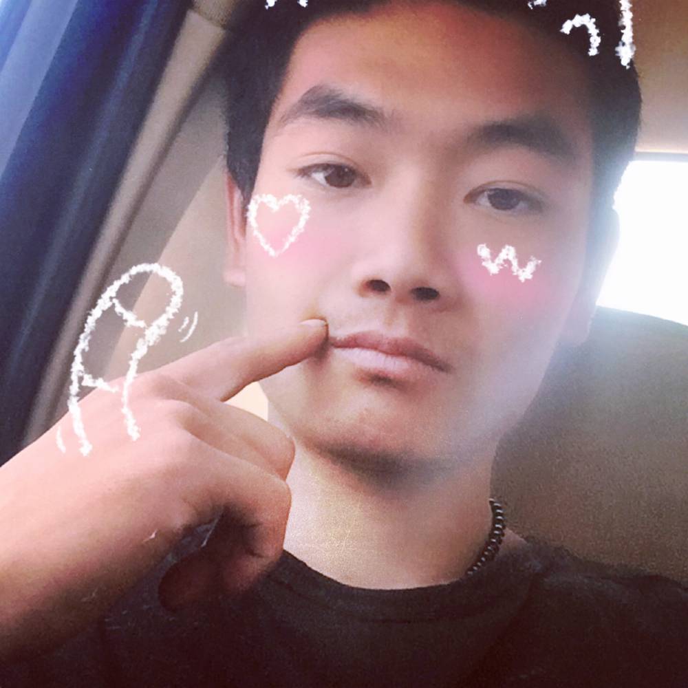怡然倾心大地的照片
