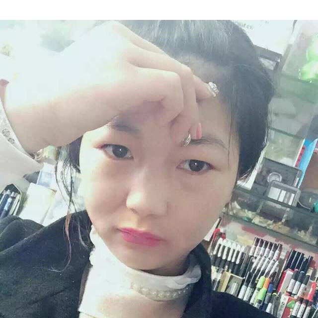 还单身和保温杯的照片