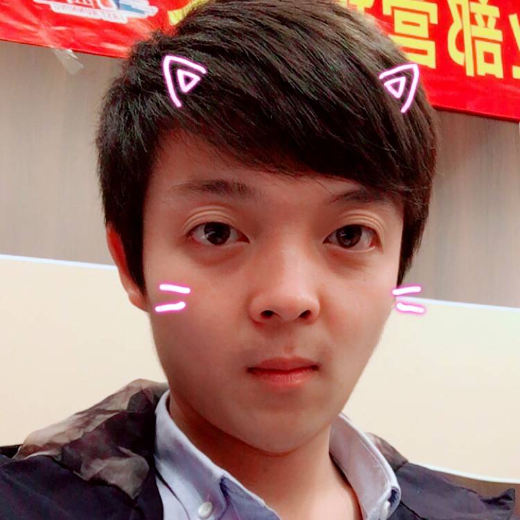 草莓彼年的照片