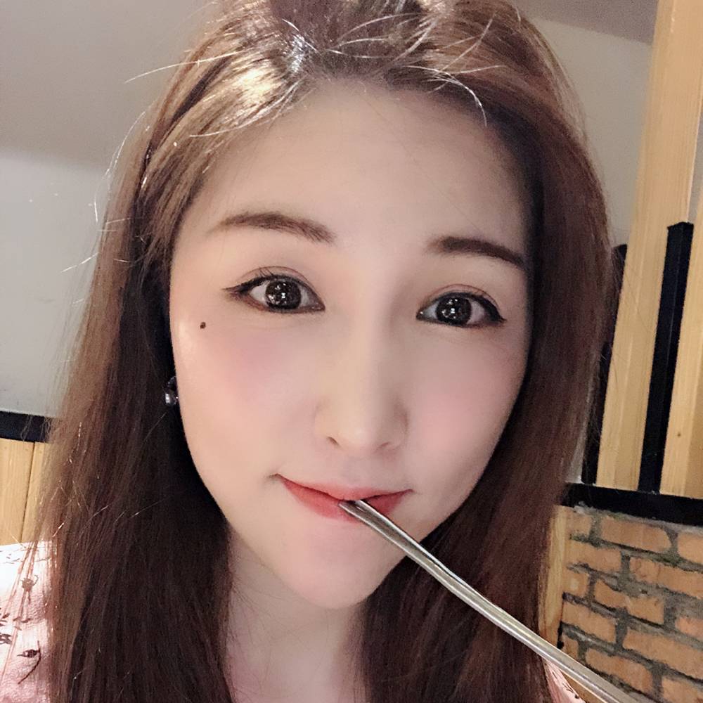 小嫣然的照片
