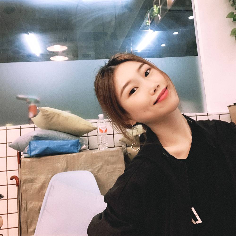 AngelaF的照片