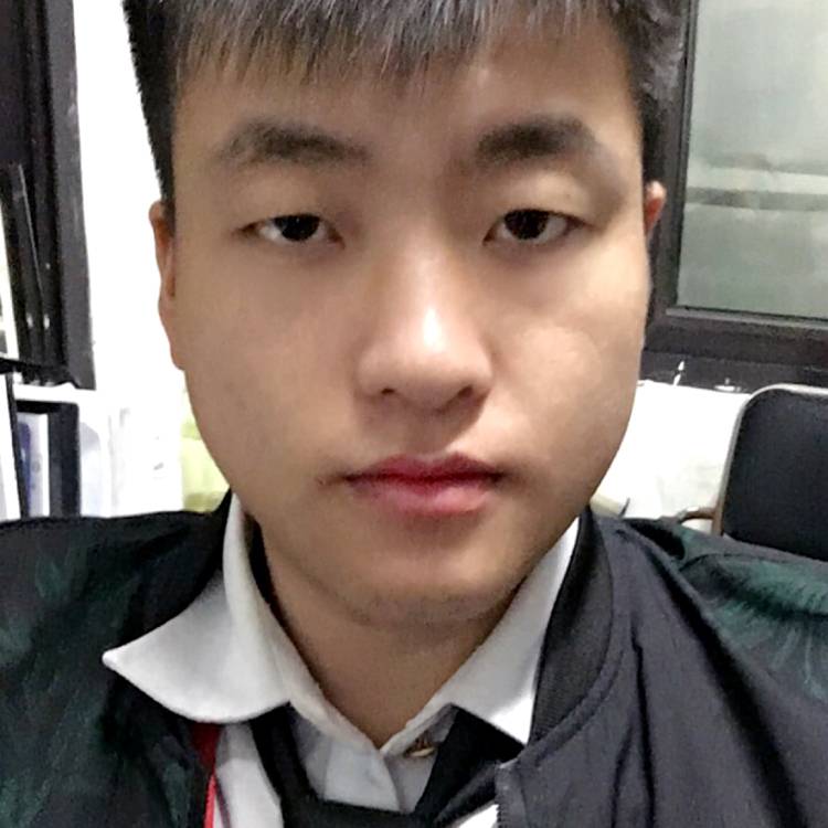 从容的衬衫的照片
