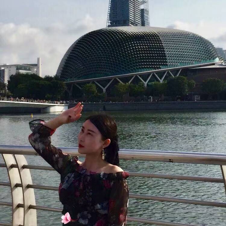 初夏天天天的照片