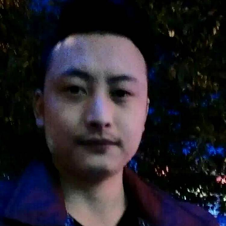 仁爱漫步百褶裙的照片