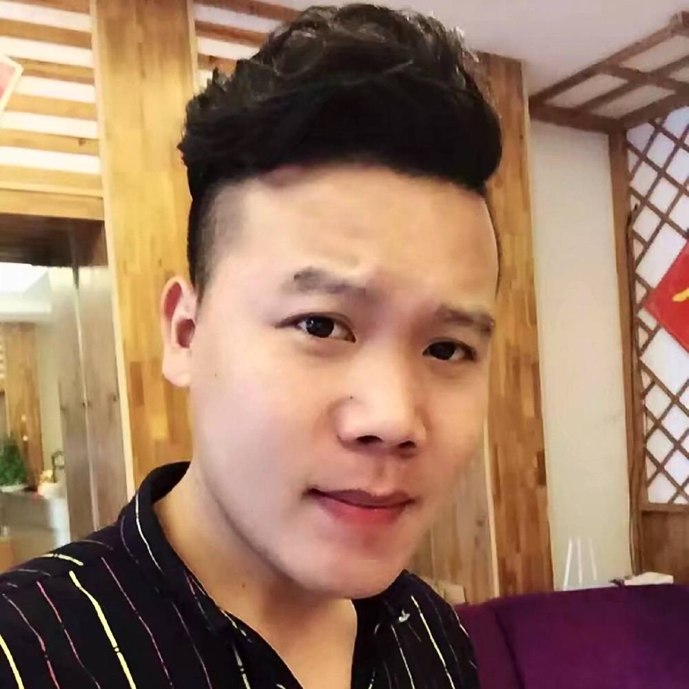 一人如墨的照片