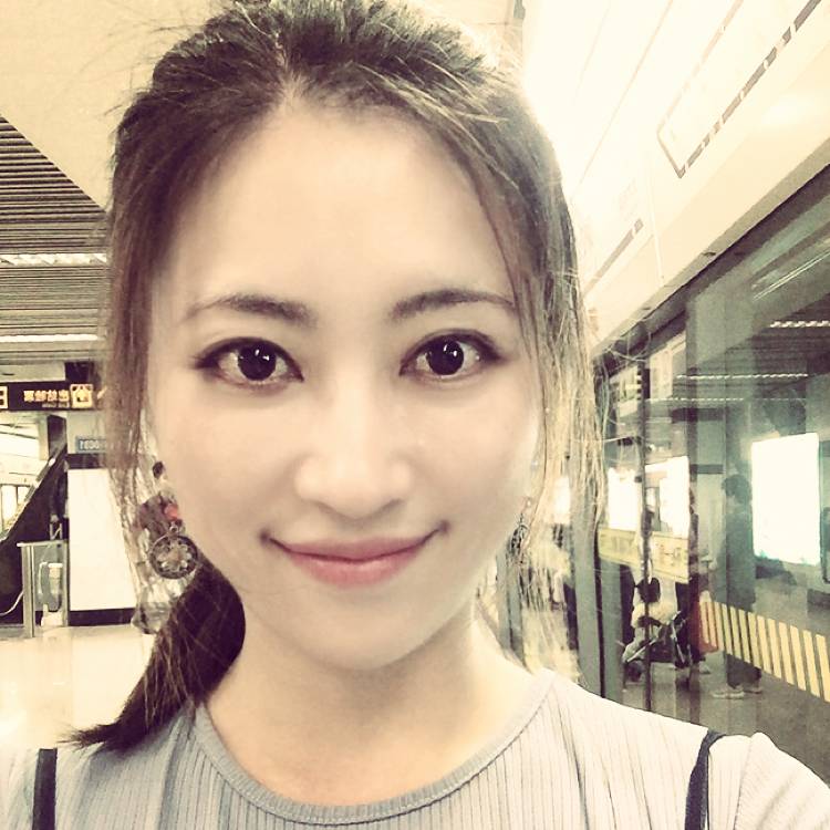 月儿つきみ的照片