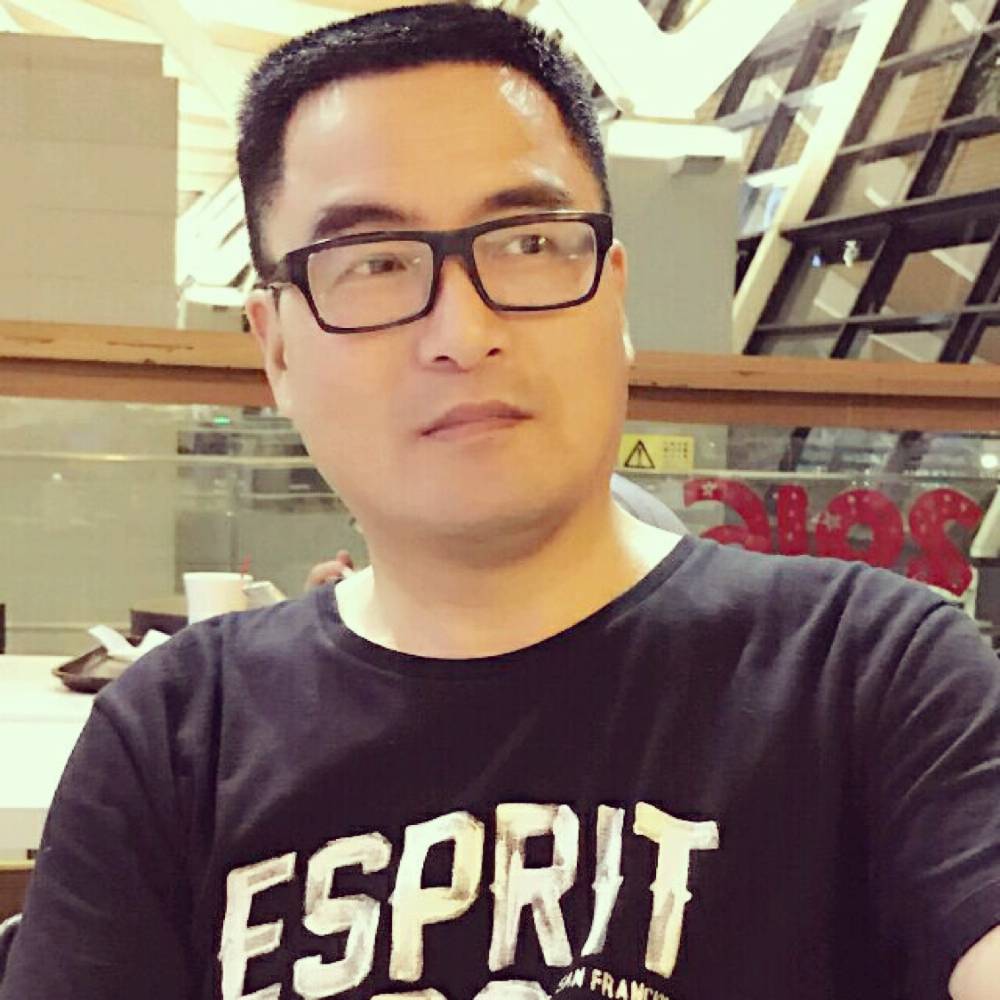 上海灘紅楓樹的照片