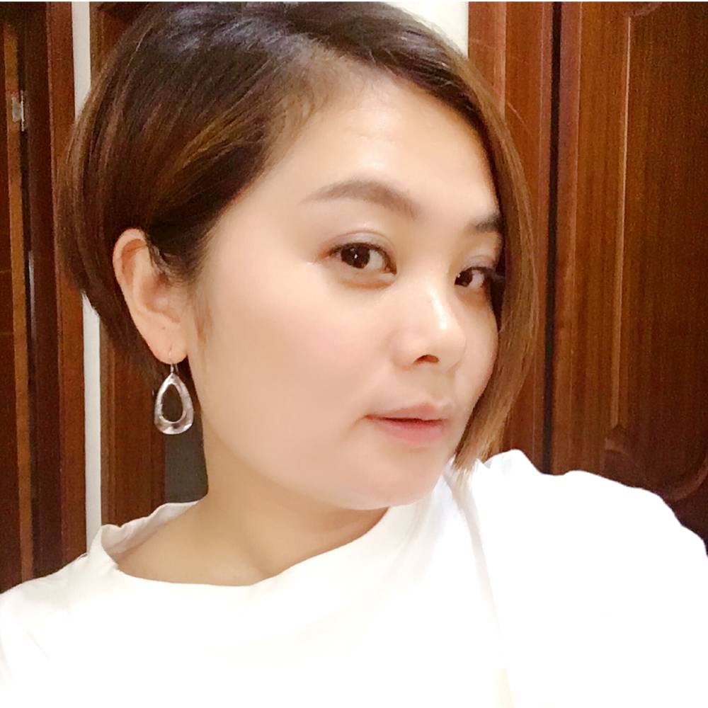 余生为自己的照片