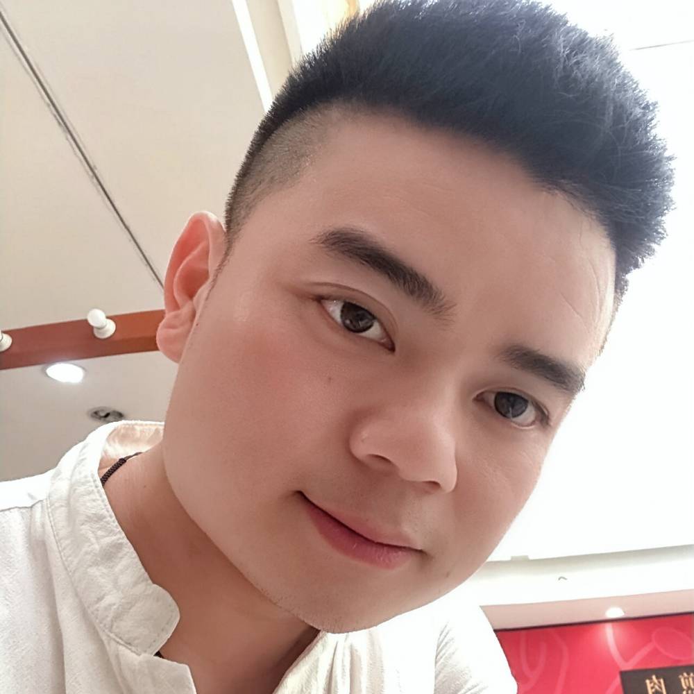 金鱼he木鱼的照片