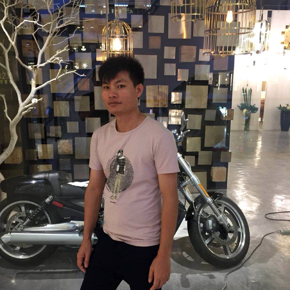 李南行的照片