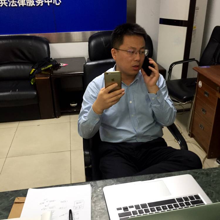 狗倾心霸气的照片