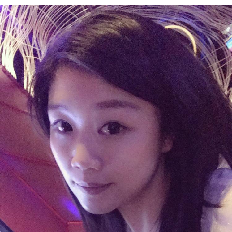 芒果爱笑的照片