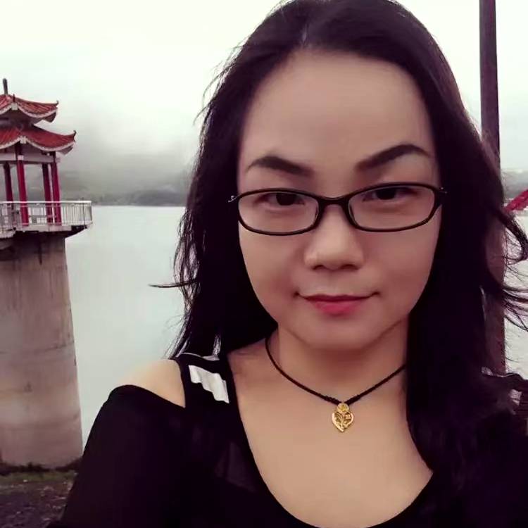 秋天骤雨的照片