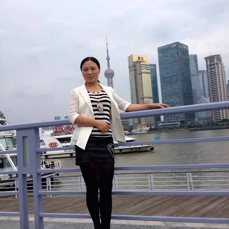 女王闻呆萌的照片