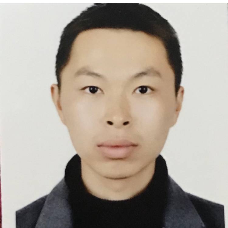 水杯向魔幻的照片