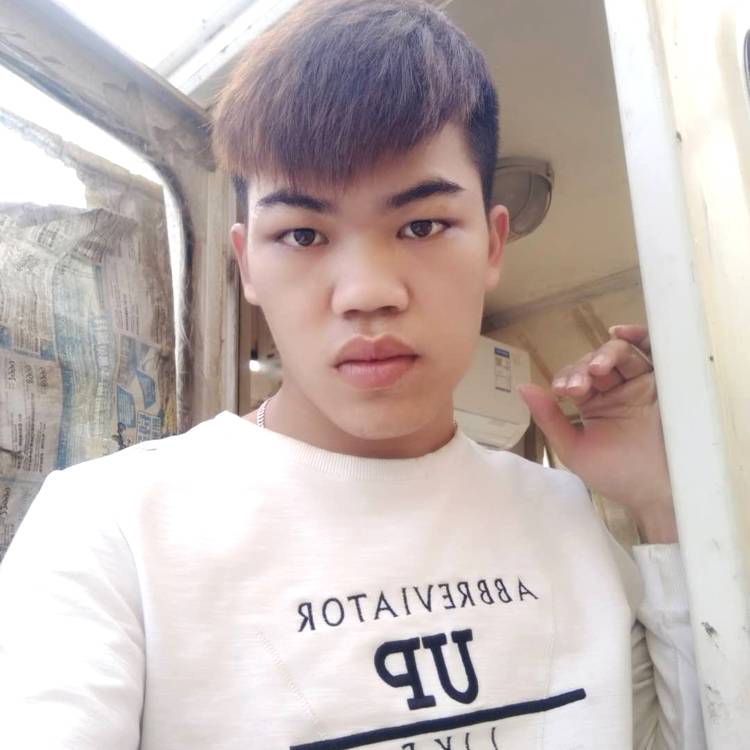 爱笑的男孩、的照片
