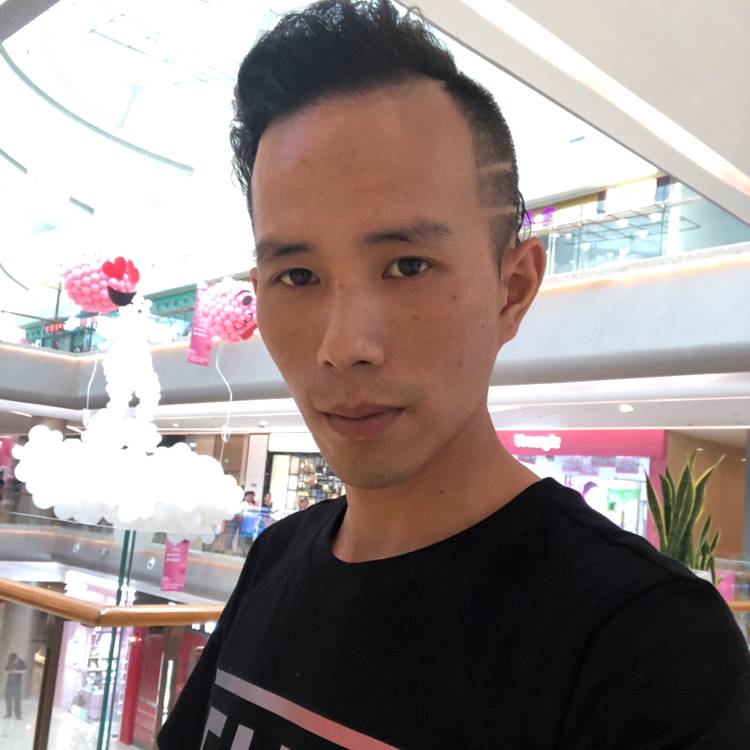 何育海的照片