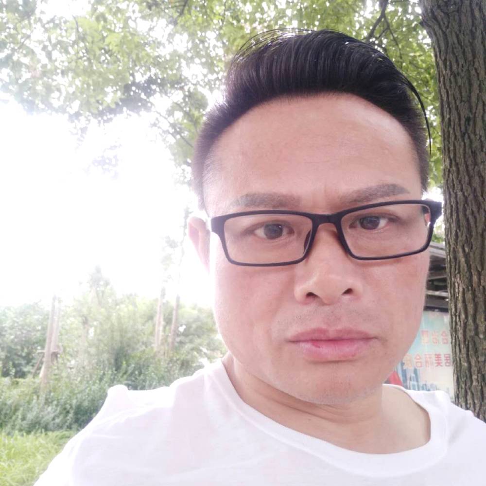 摩托愿大方的照片