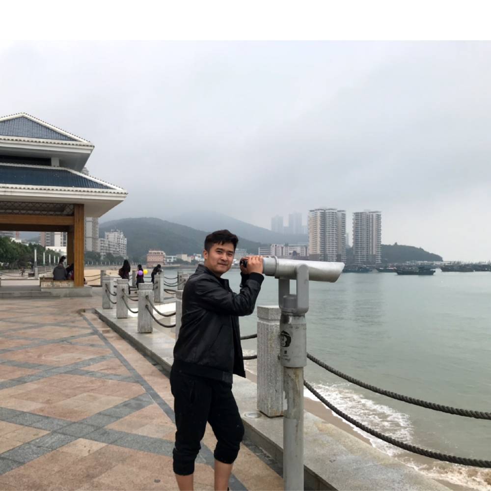 阿浩,的照片