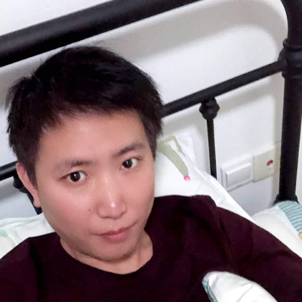 香烟凝眸孤單的照片