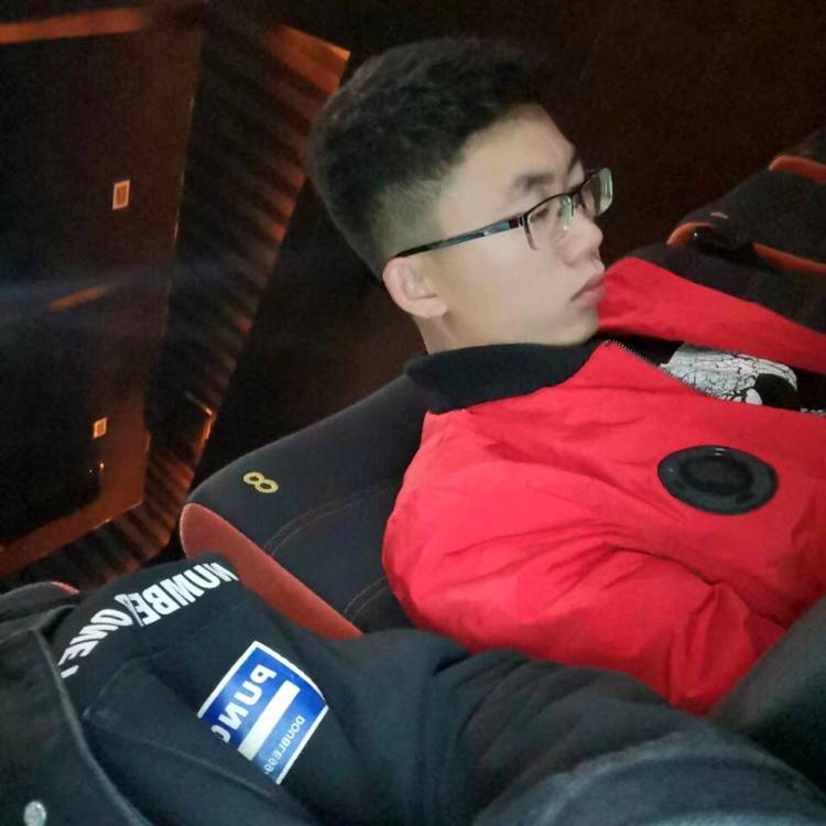 曹炜鹏的照片