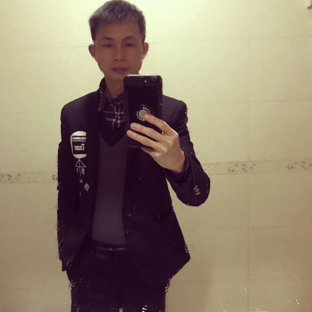 善良人做好事的照片