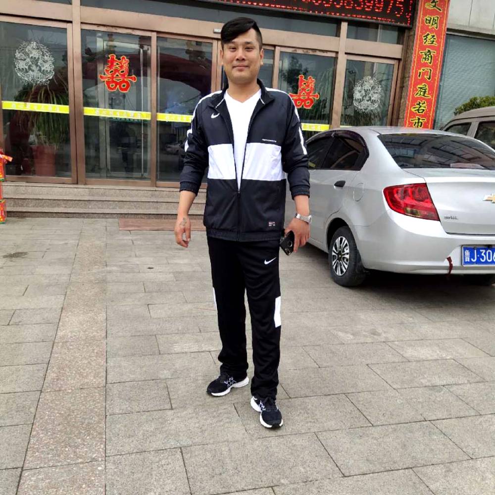 糊涂浅吻橘子的照片