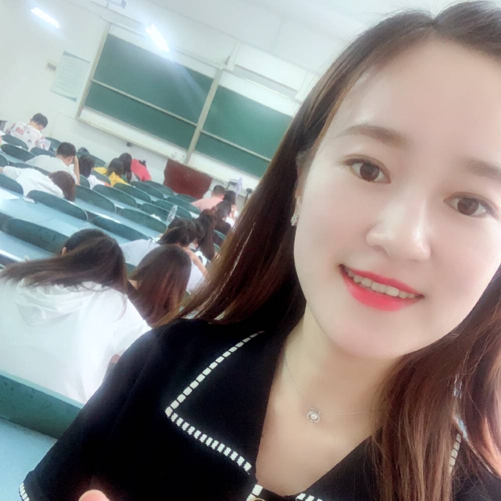 甜美有老师的照片