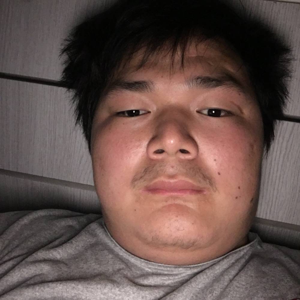 月亮浅吻坚定的照片