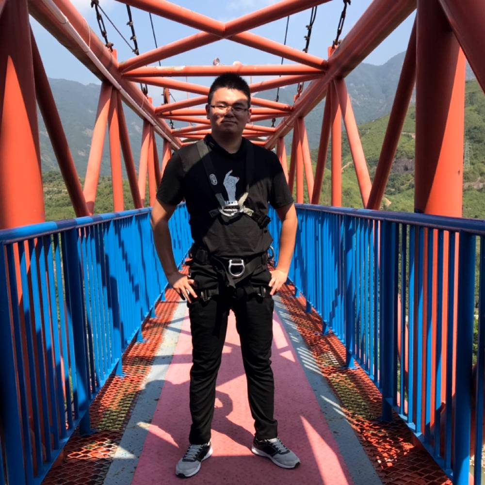 毫无情趣老实人的照片