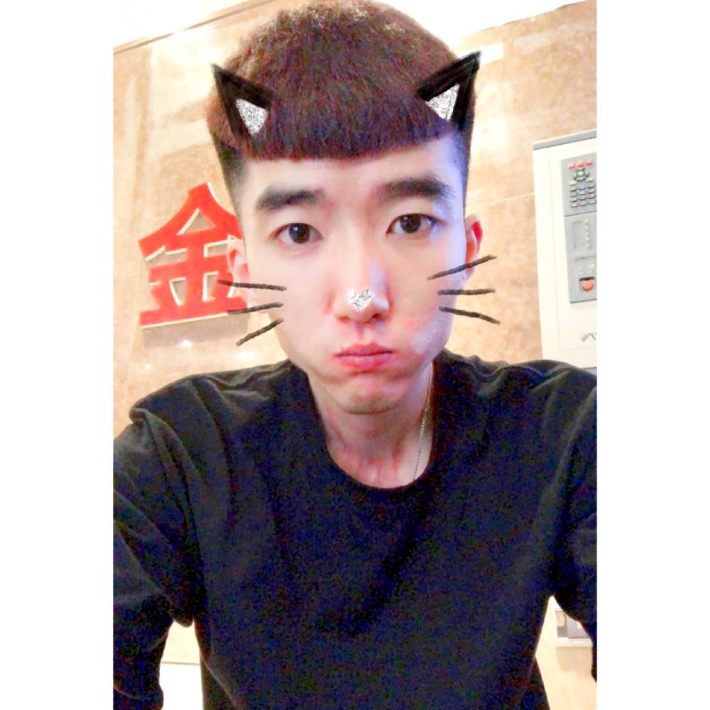 酷酷的rr的照片