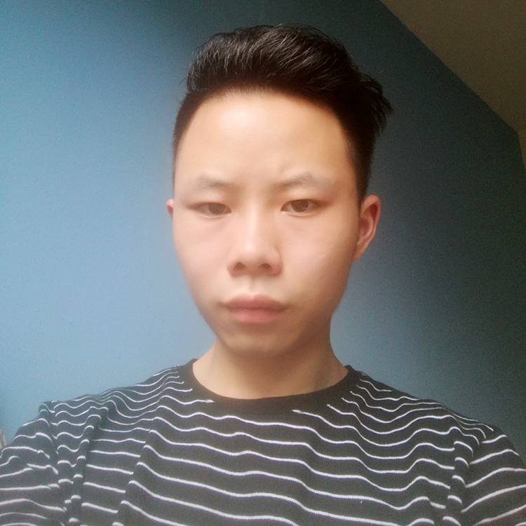 小轻年的照片