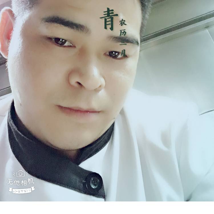 黄回杰的照片