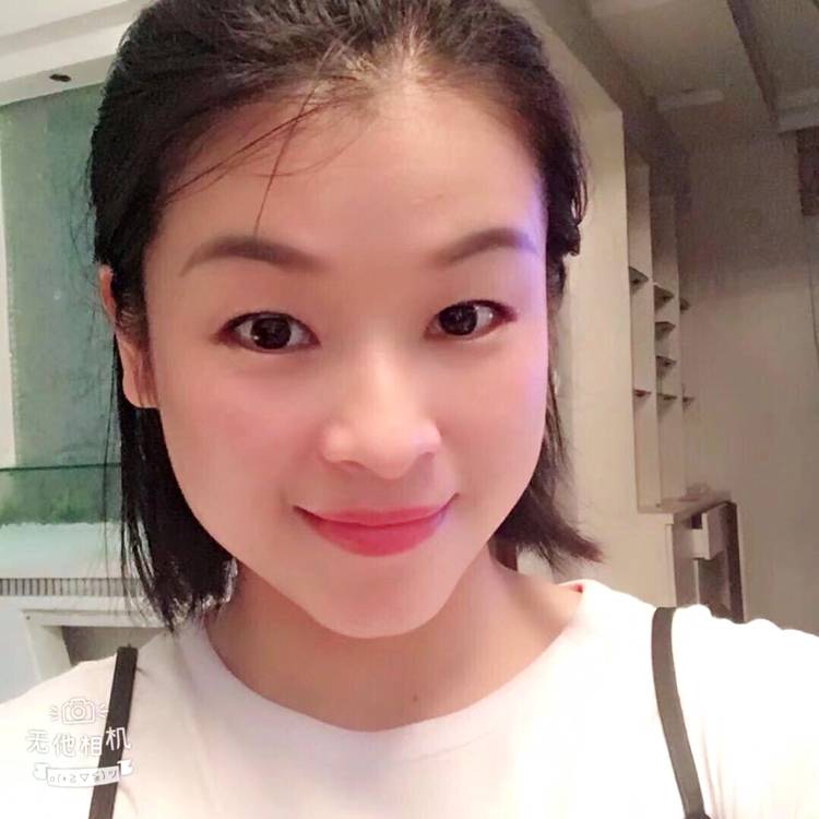 逆流而上的大马哈的照片